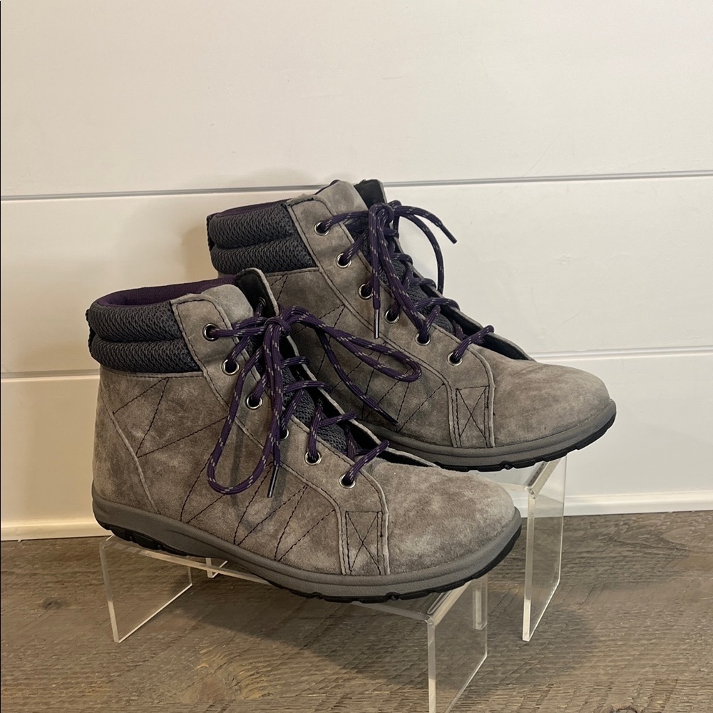 Duluth Trading Co. Women's Steel Creek Ankle Boots - Size 6.5